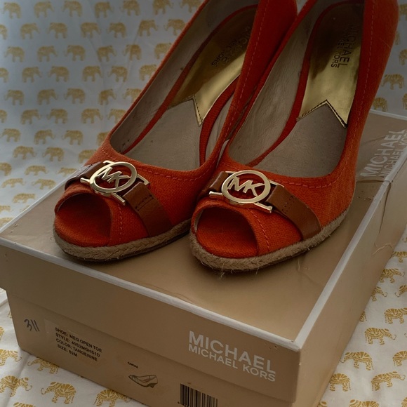 Michael Kors Meg Open Toe - Picture 2 of 5